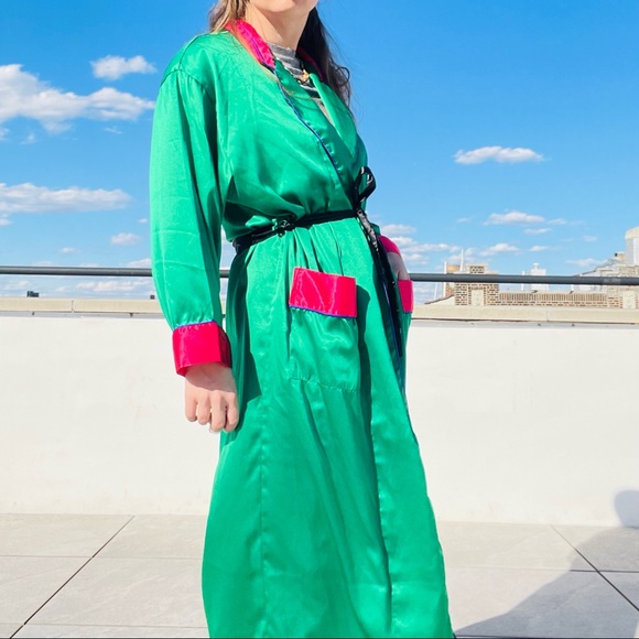 Vintage Victoria’s Secret Satin Silk Emerald Green Acid Pink Colorblack Robe - Picture 5 of 16